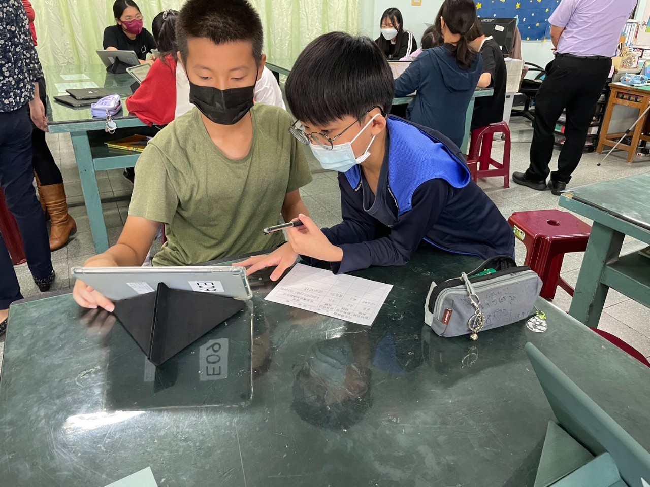 LINE_ALBUM_1203雅慈老師自然科_241203_13.jpg